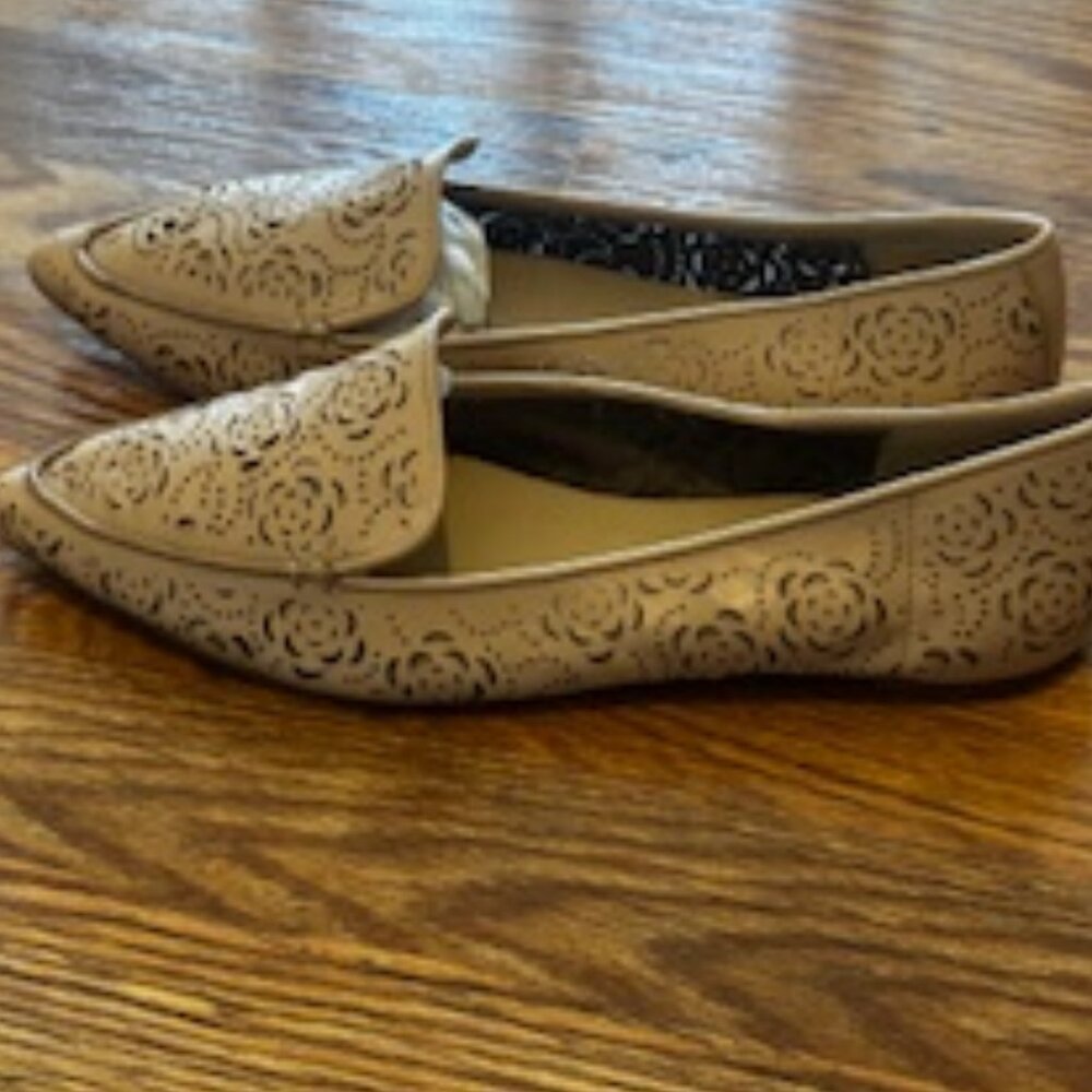 Karl Lagerfeld Leather Loafers in beige leather size 8.5 - Picture 2 of 3